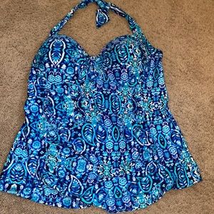 Women’s tankini swim top